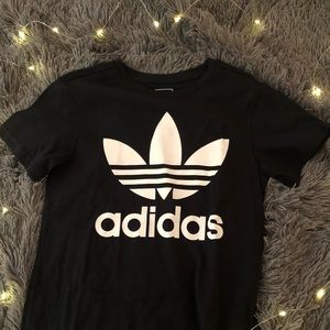 Adidas tee